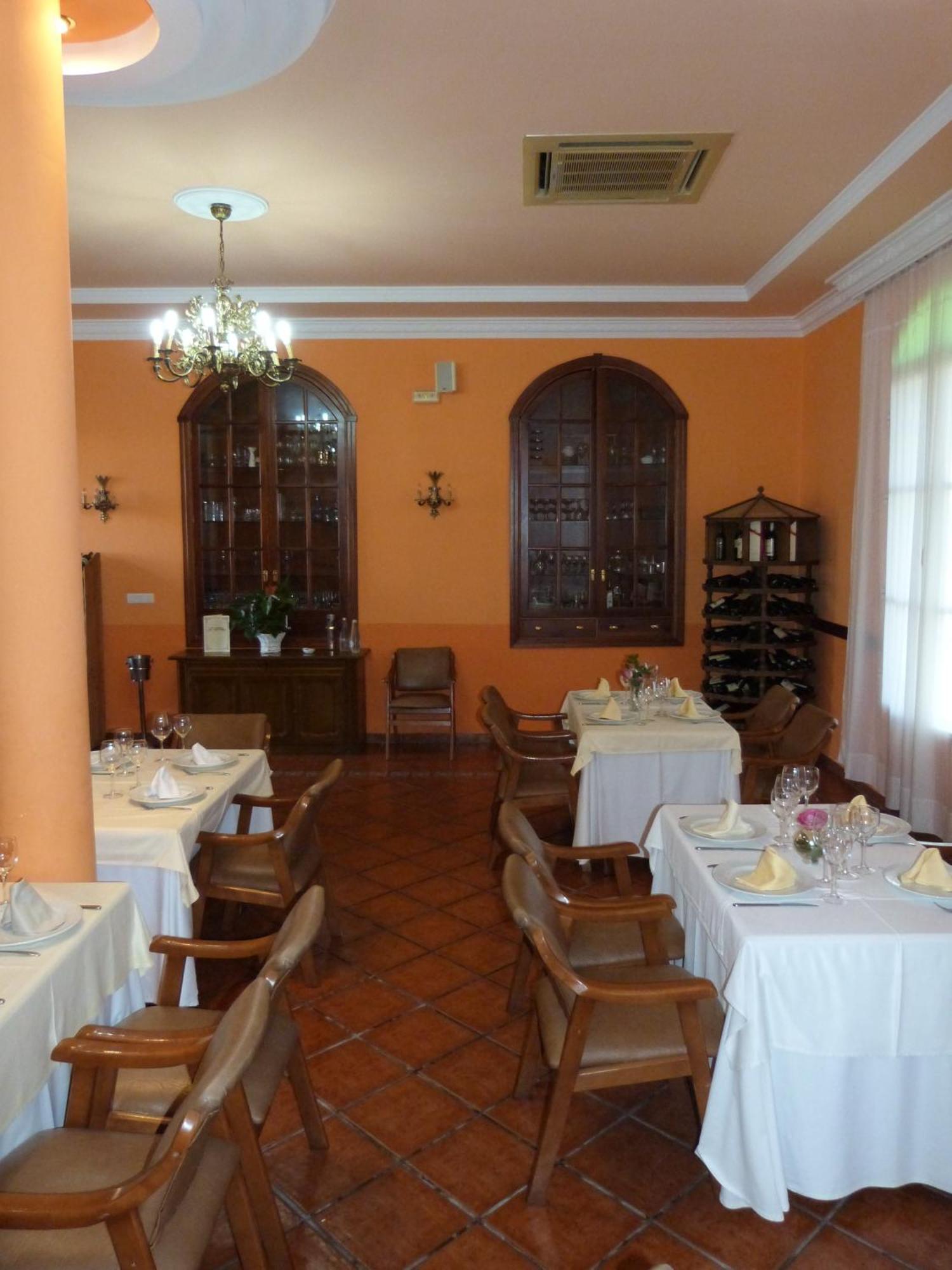 Hostal Restaurante Las Canteras Pedrera Εξωτερικό φωτογραφία